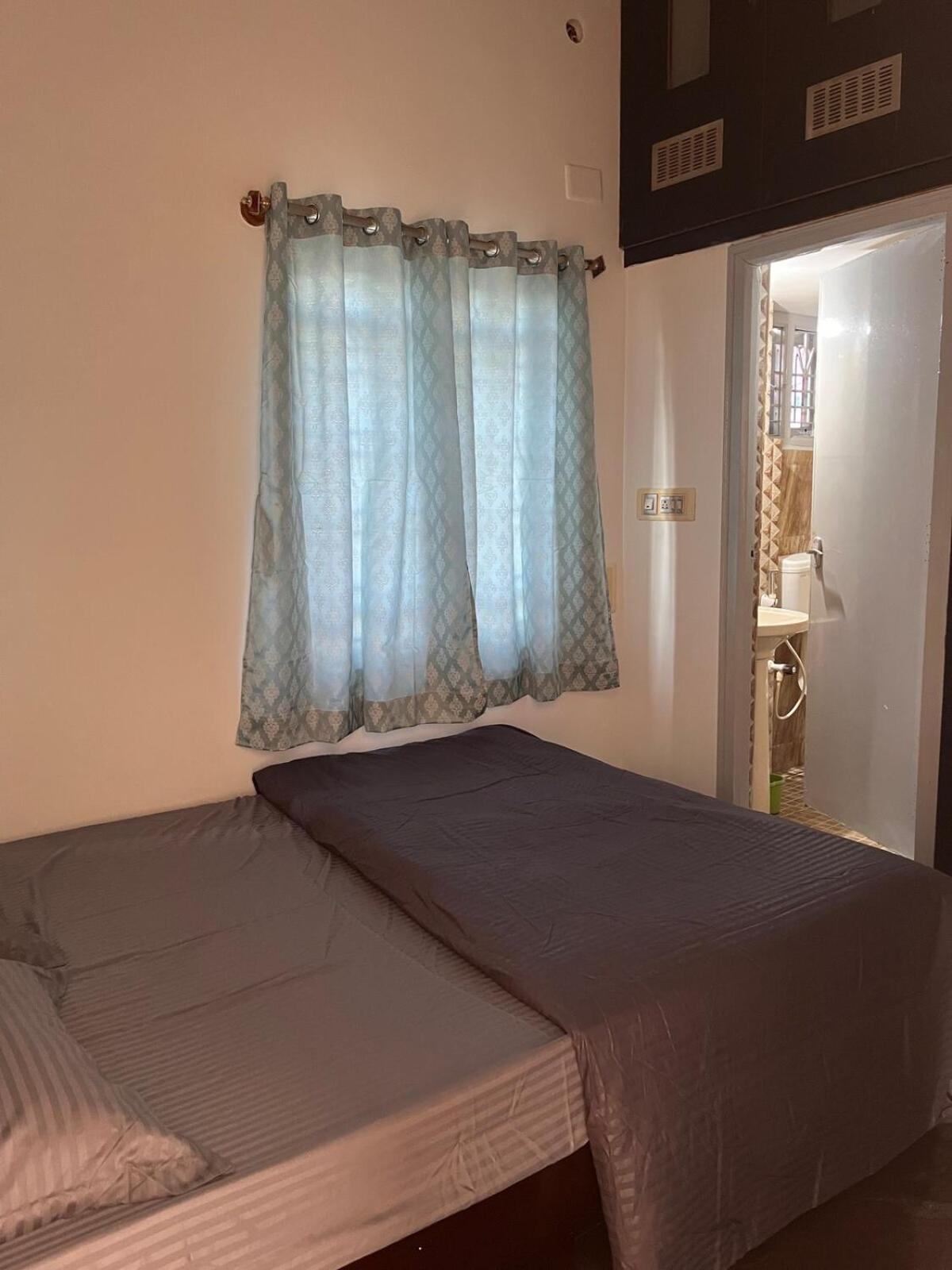 Kk Enclave Service 3 Apartment