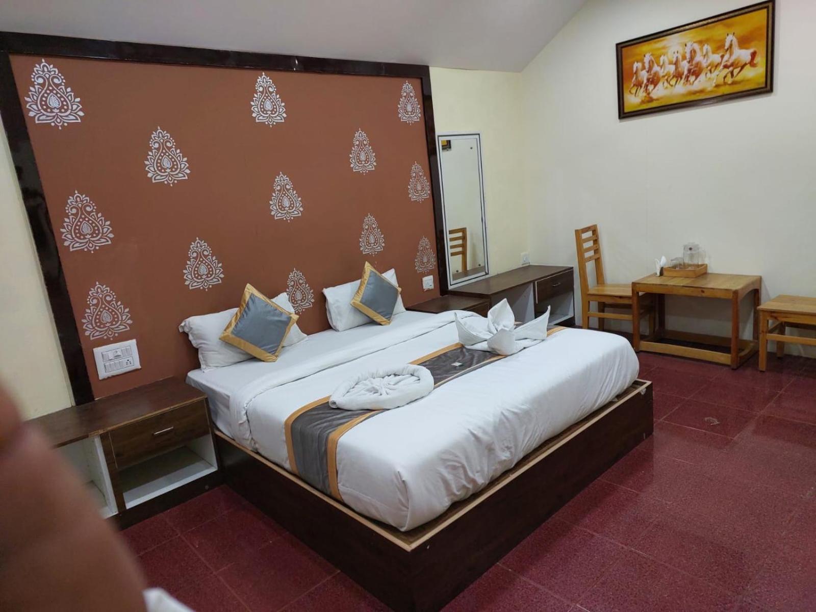 Yogi Golden Hotel