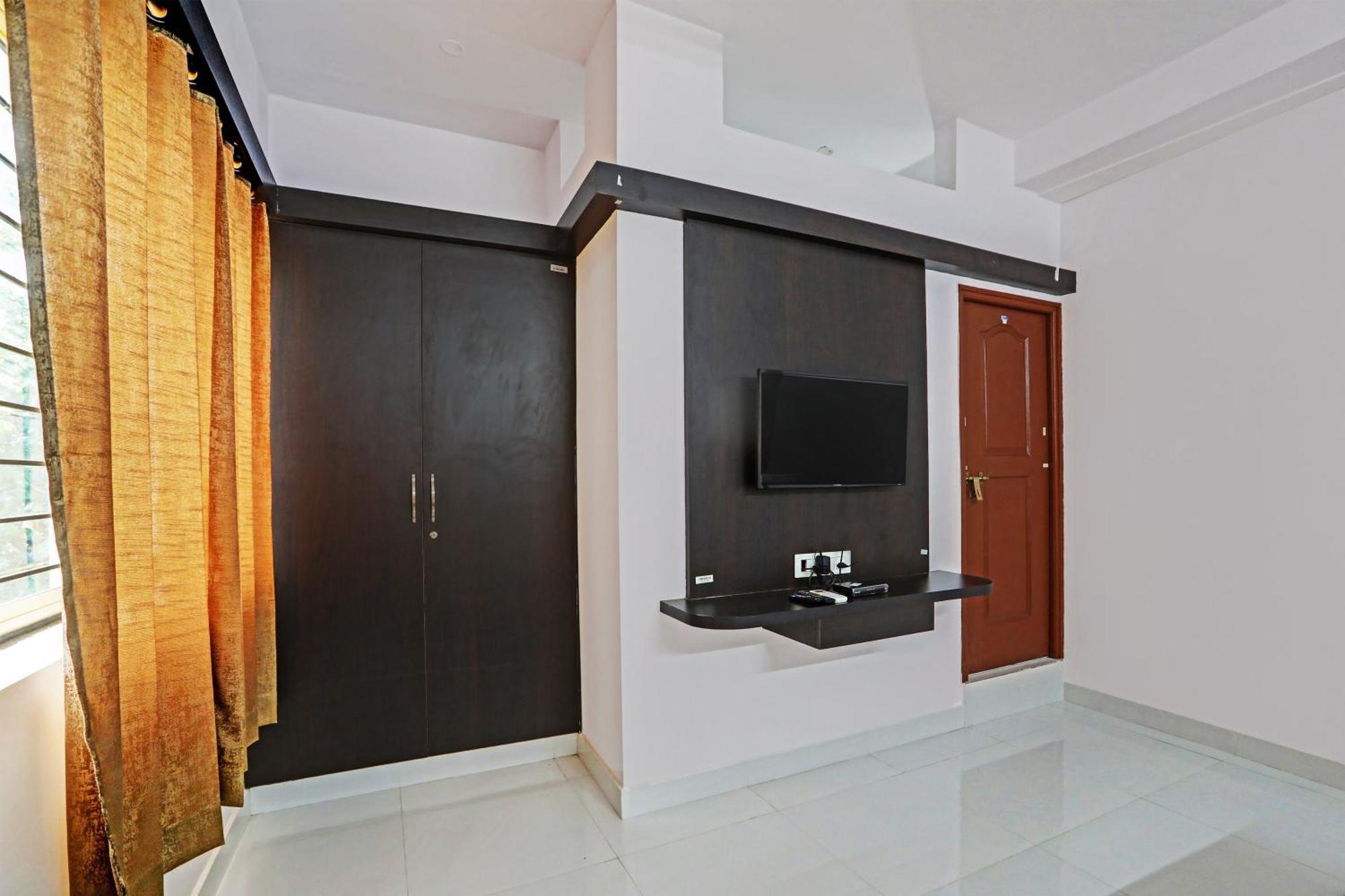Collection O Emara Grand Hotel