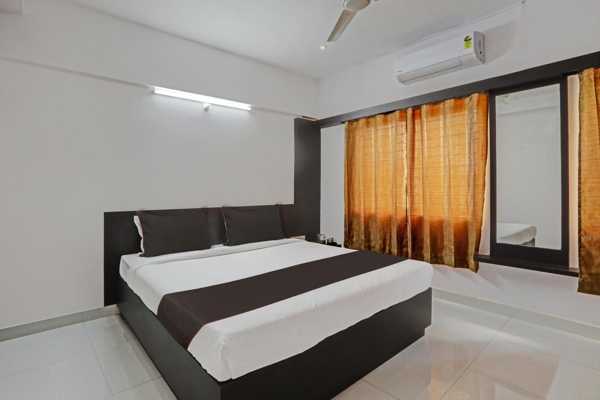 Collection O Emara Grand 4* Mysore