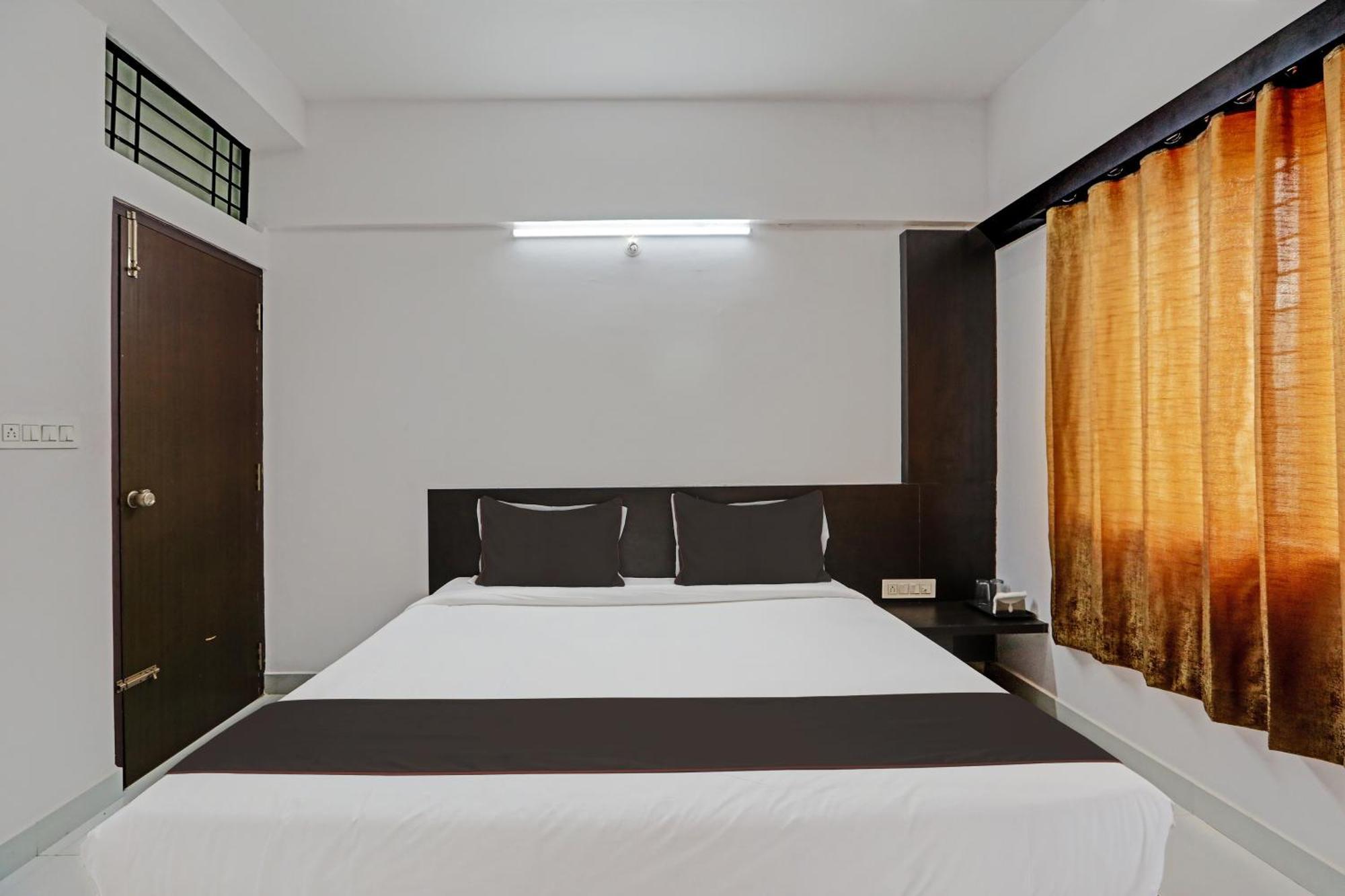 Collection O Emara Grand 4* Mysore