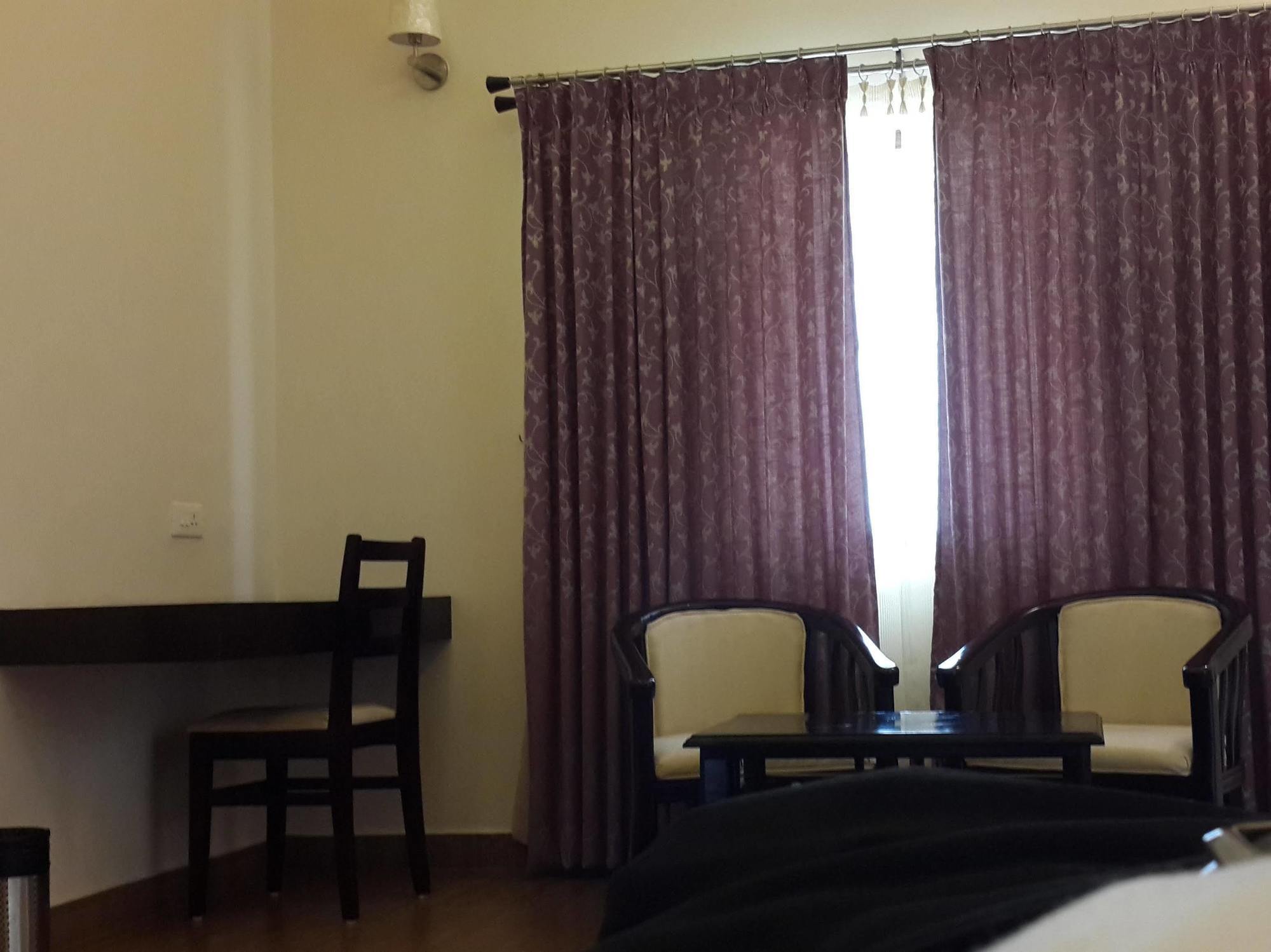 Hotel Oriole Resorts 3*