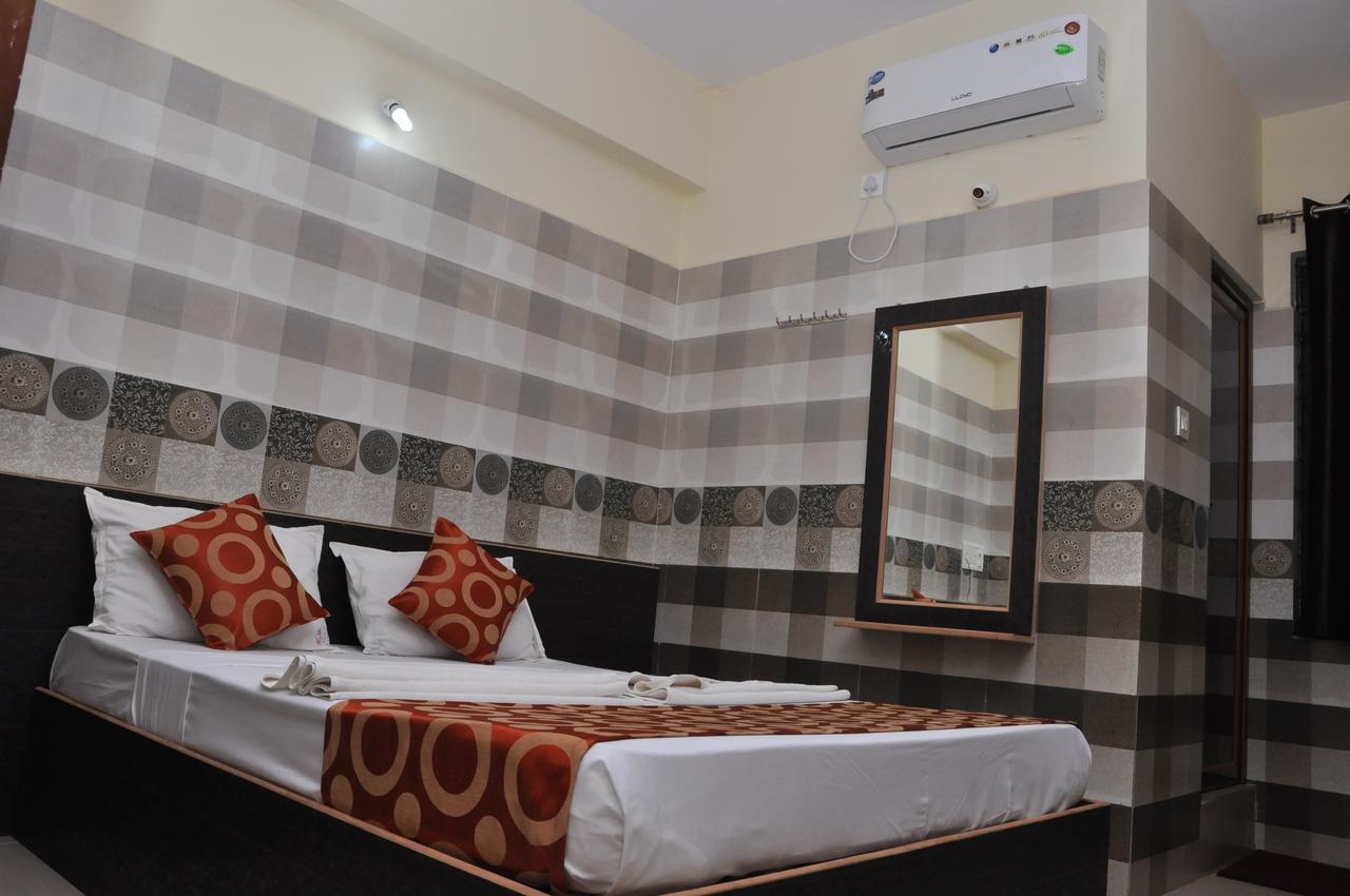 Addhuri Comforts Inn *