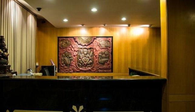 Bombay Tiffanys Lodge *