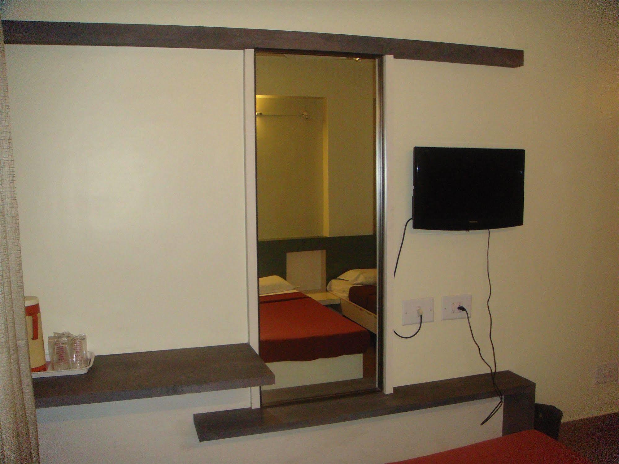 Lodge Mannars Residency Mysore