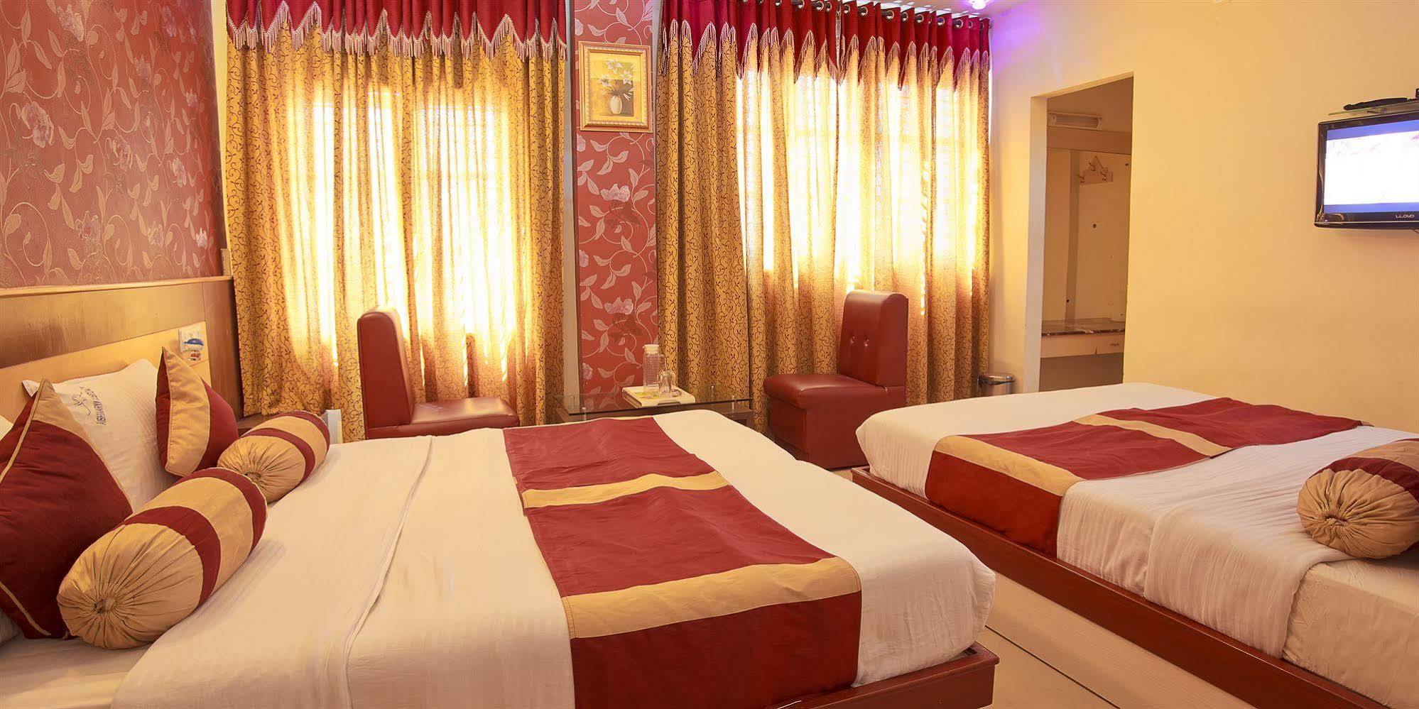 Aishwarya Residency 2*