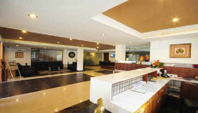 The Viceroy Comforts Hotel