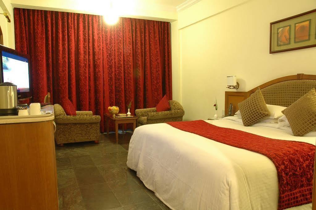 Hotel Sandesh The