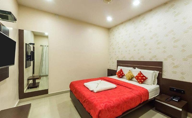 Lodge Happy Stays @ Hk Residency