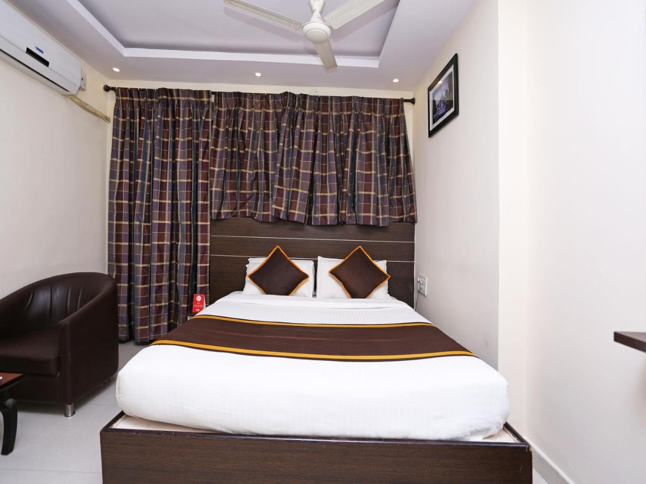 Hotel Oyo 5586 Prakash Palace