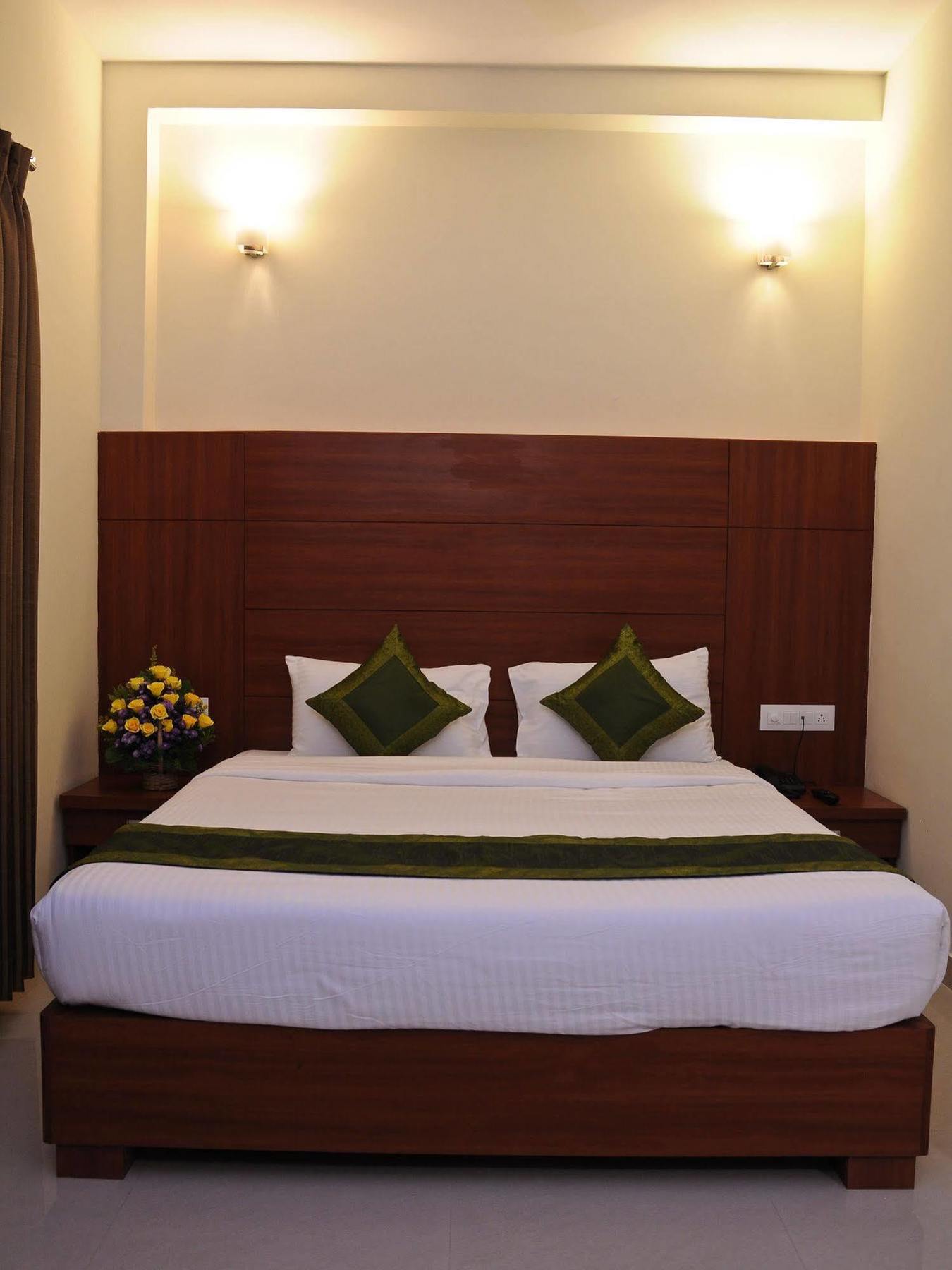 Hotel Golden Castle 3*