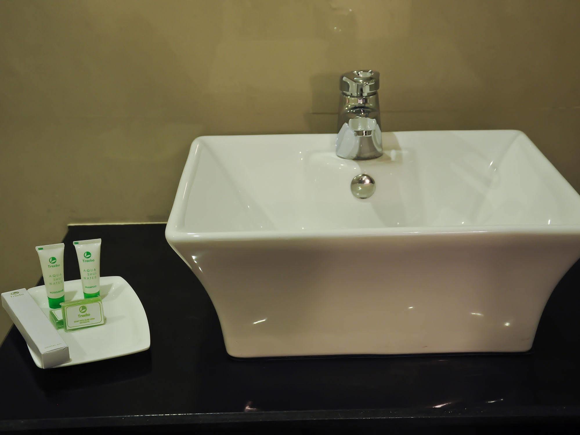 Hotel Golden Castle Hotel 3*