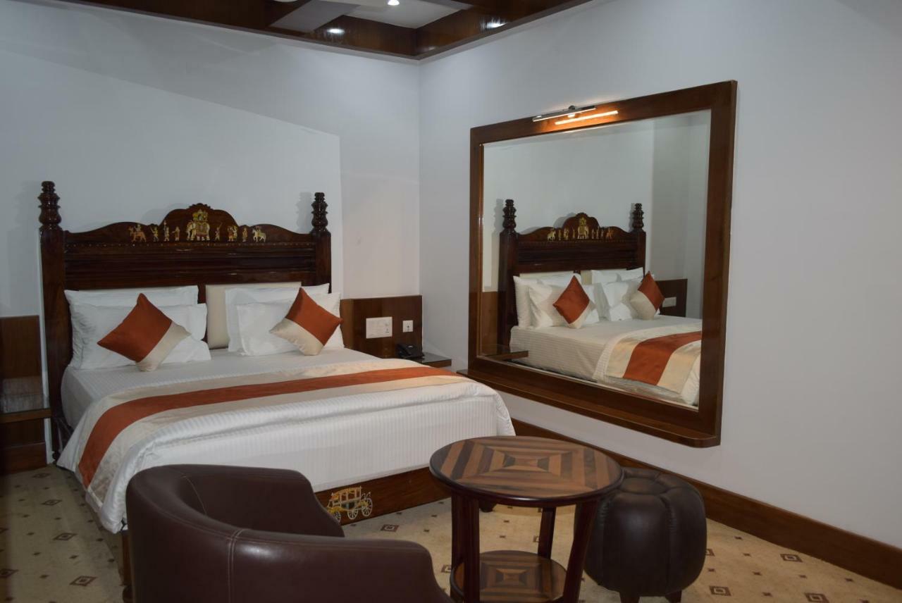 Hotel Lok Sagar
