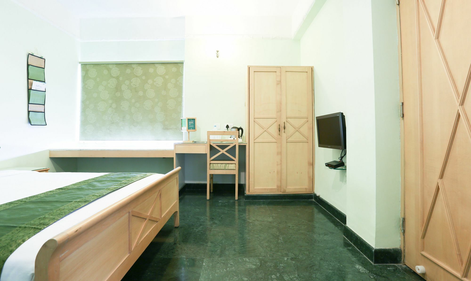 Treebo Komfort Suites, 3 Km From Palace 3*