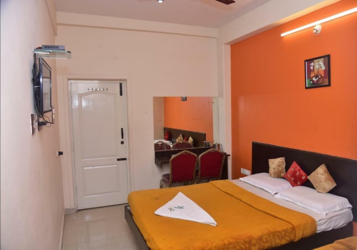 Raj Residency 2*