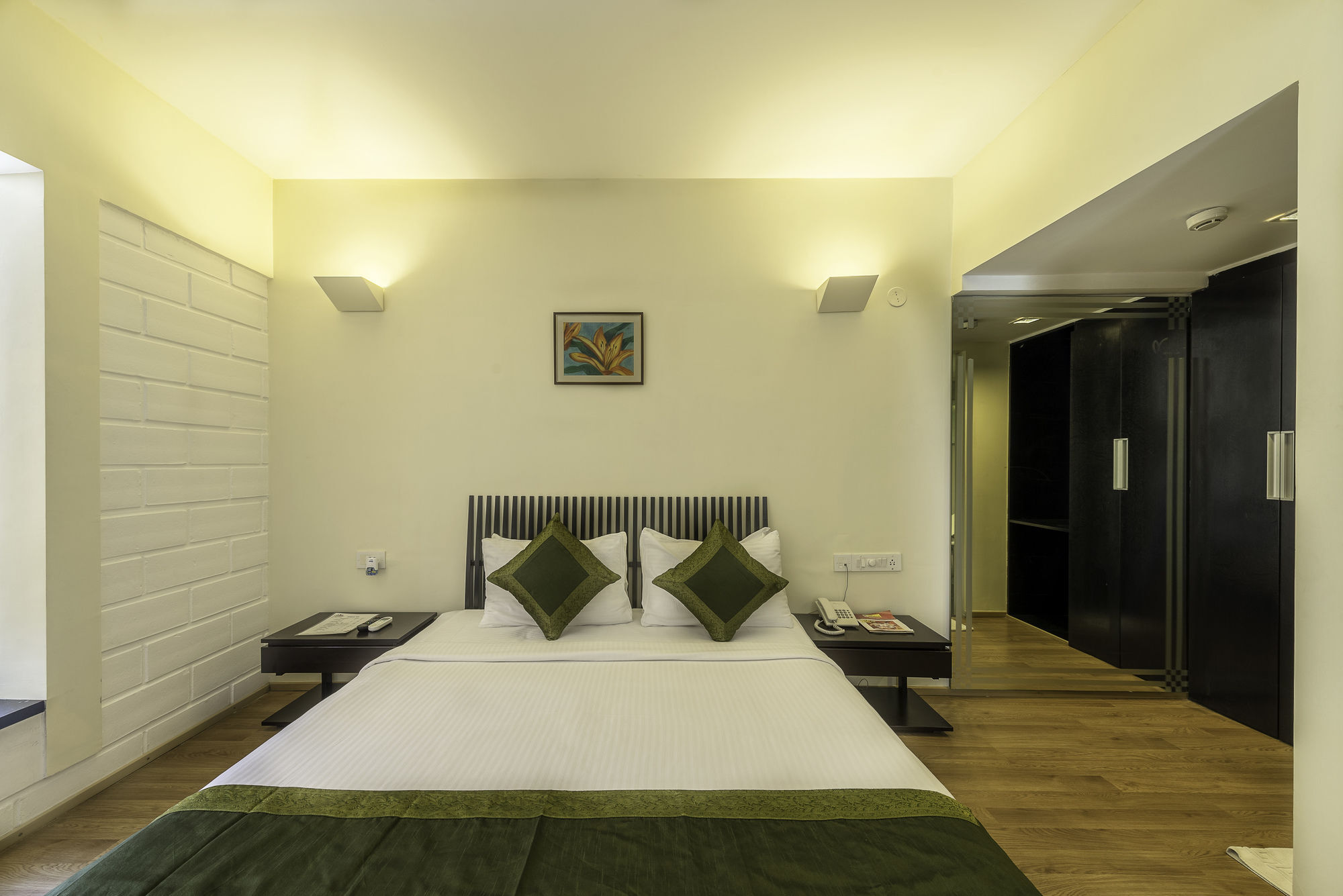 Treebo Trend Spektrum Hotel 3*