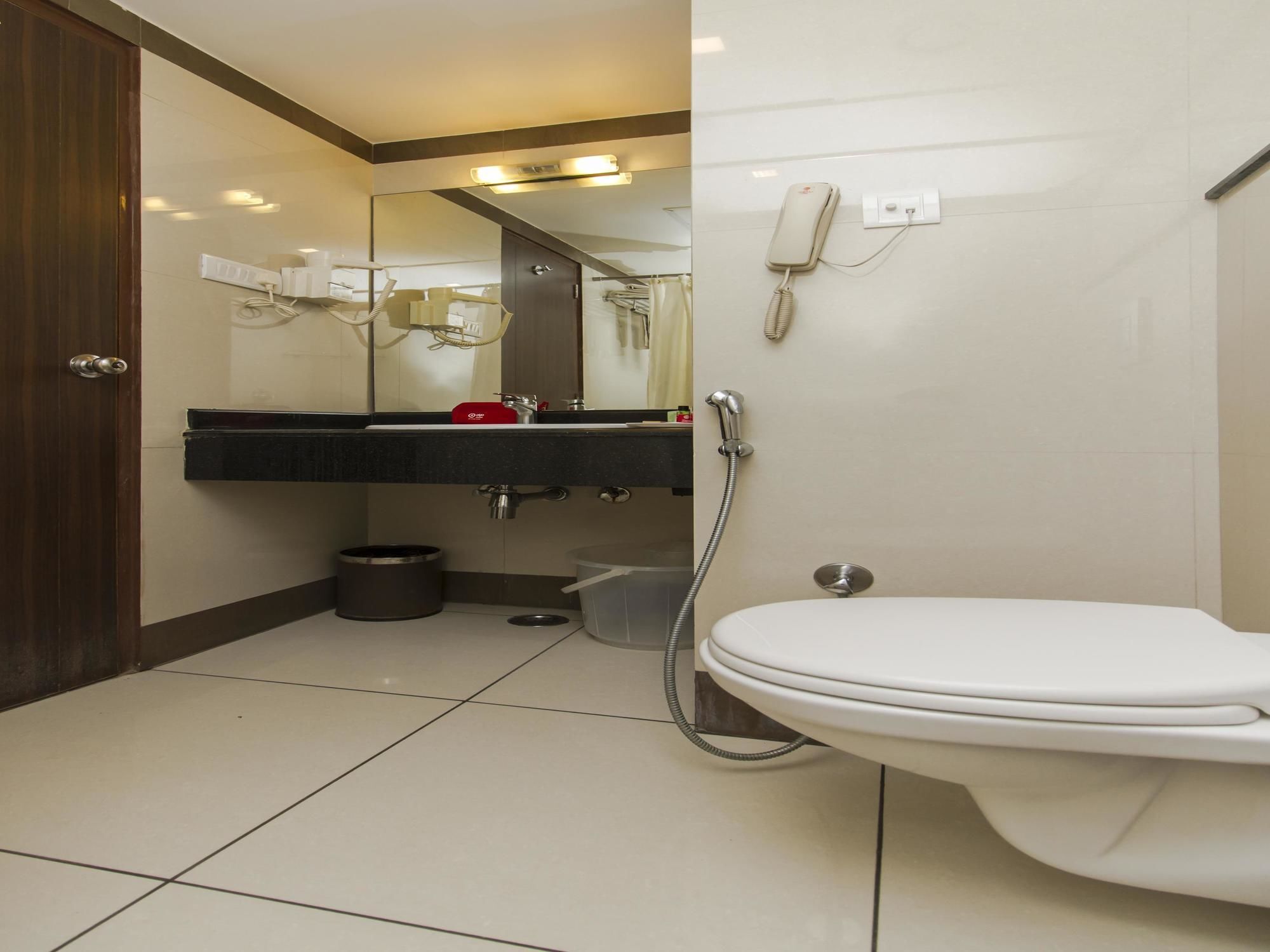 Oyo Elite Hotel
