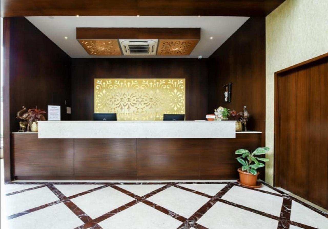Hotel Preethi International 3*