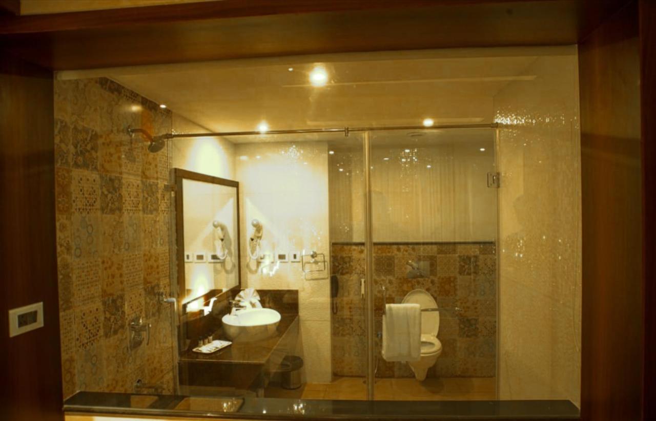 Hotel Preethi International 3*