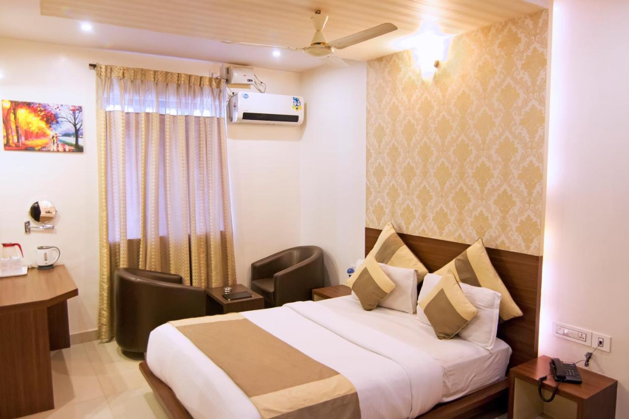 Aishwarya Lodge *