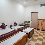 Hotel Prakaash Residency
