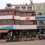 Oyo 5586 Prakash Palace