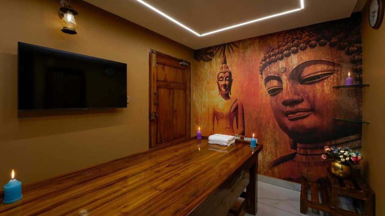 Royal Tusker Luxury Service Apartment *