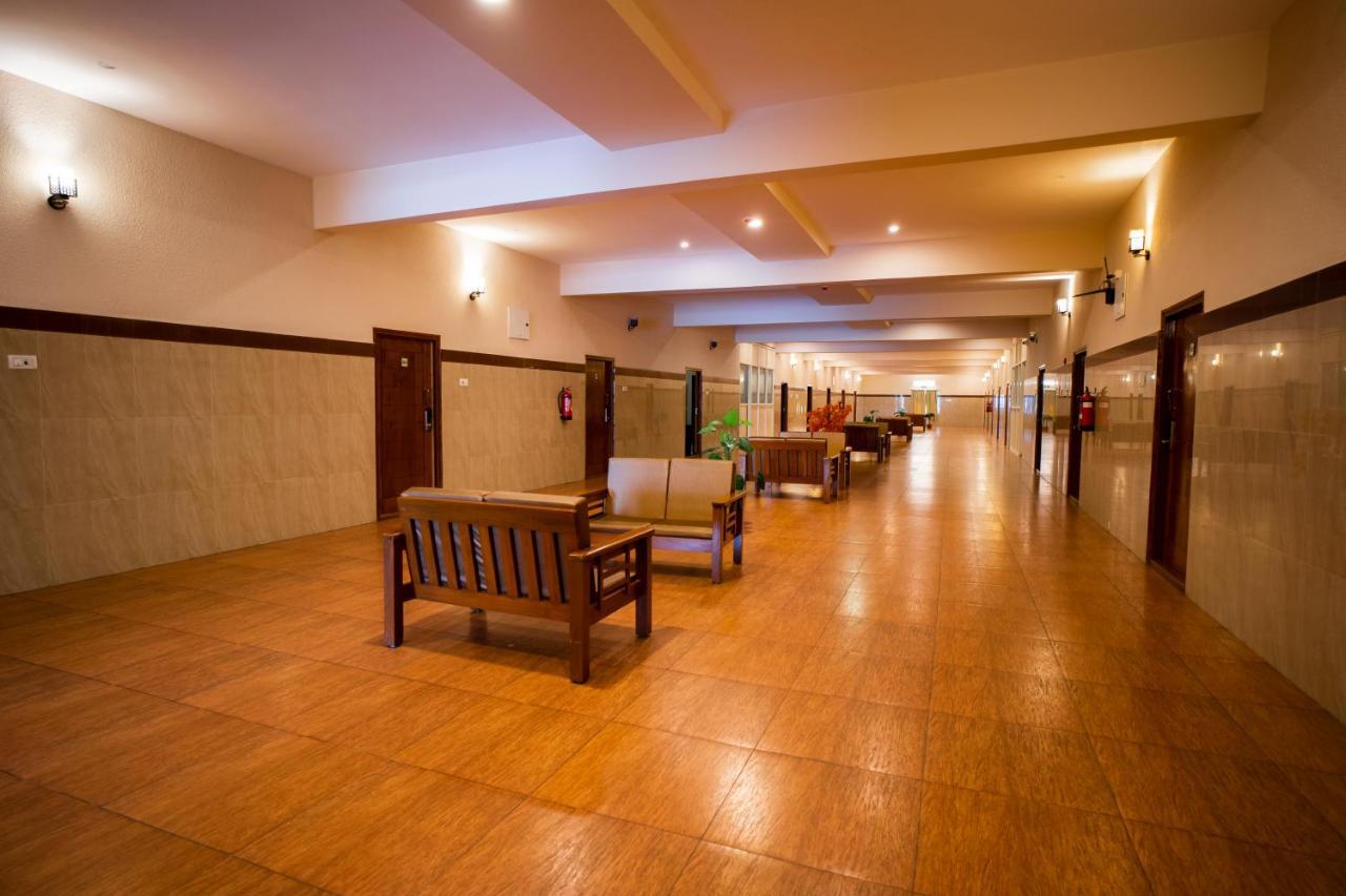 Townhouse J K Golden Embassy Hotel 3*