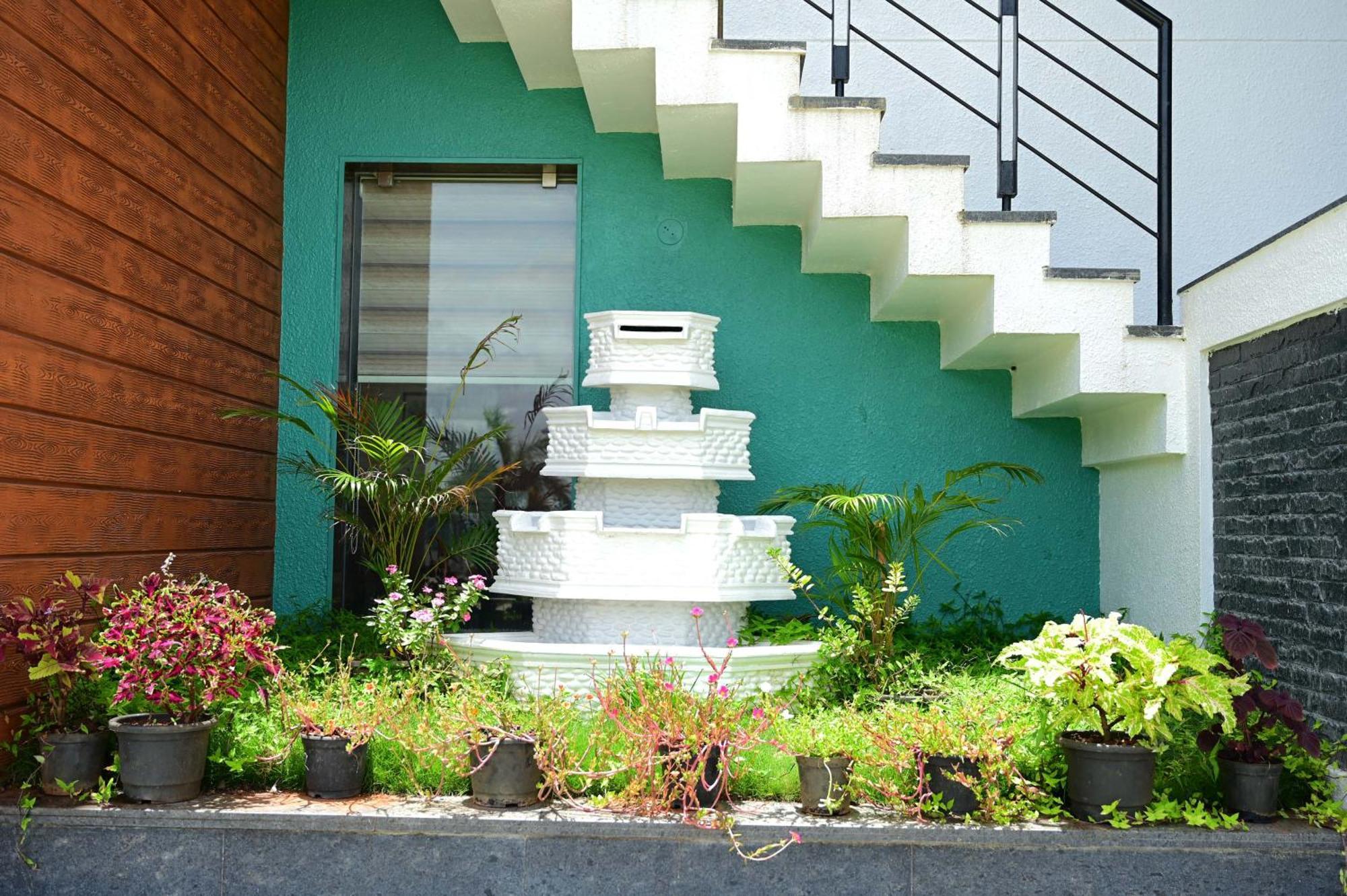 Hotel R R Residency