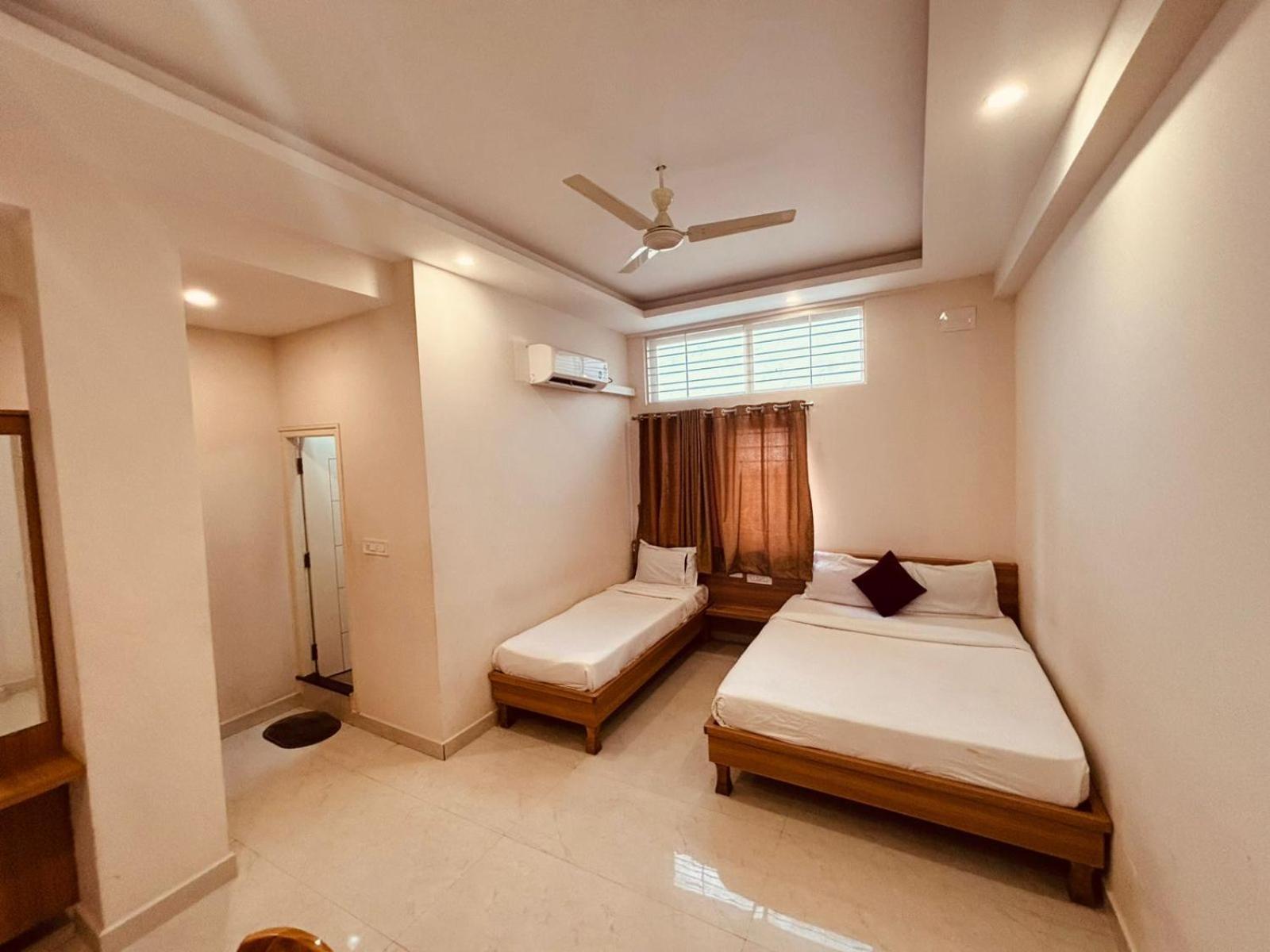 Seema Palace 1 Km From Railwaystaion Mysore