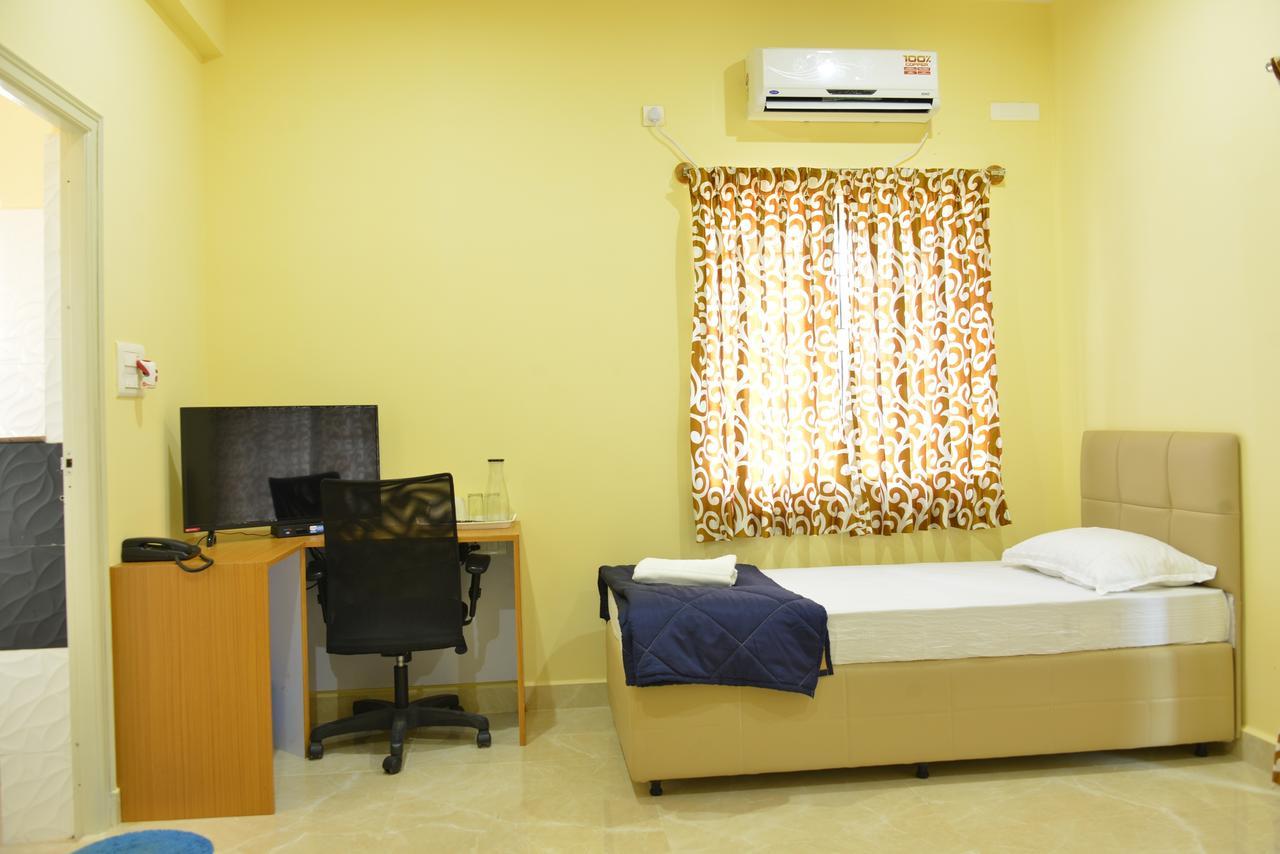 Golden Nest Motel 2*