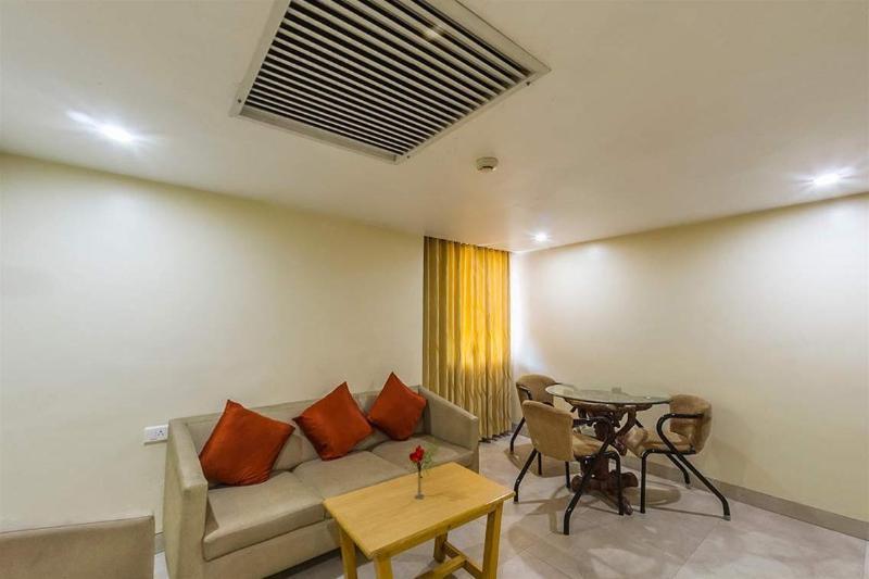 Mb International Palace Side Hotel Mysore