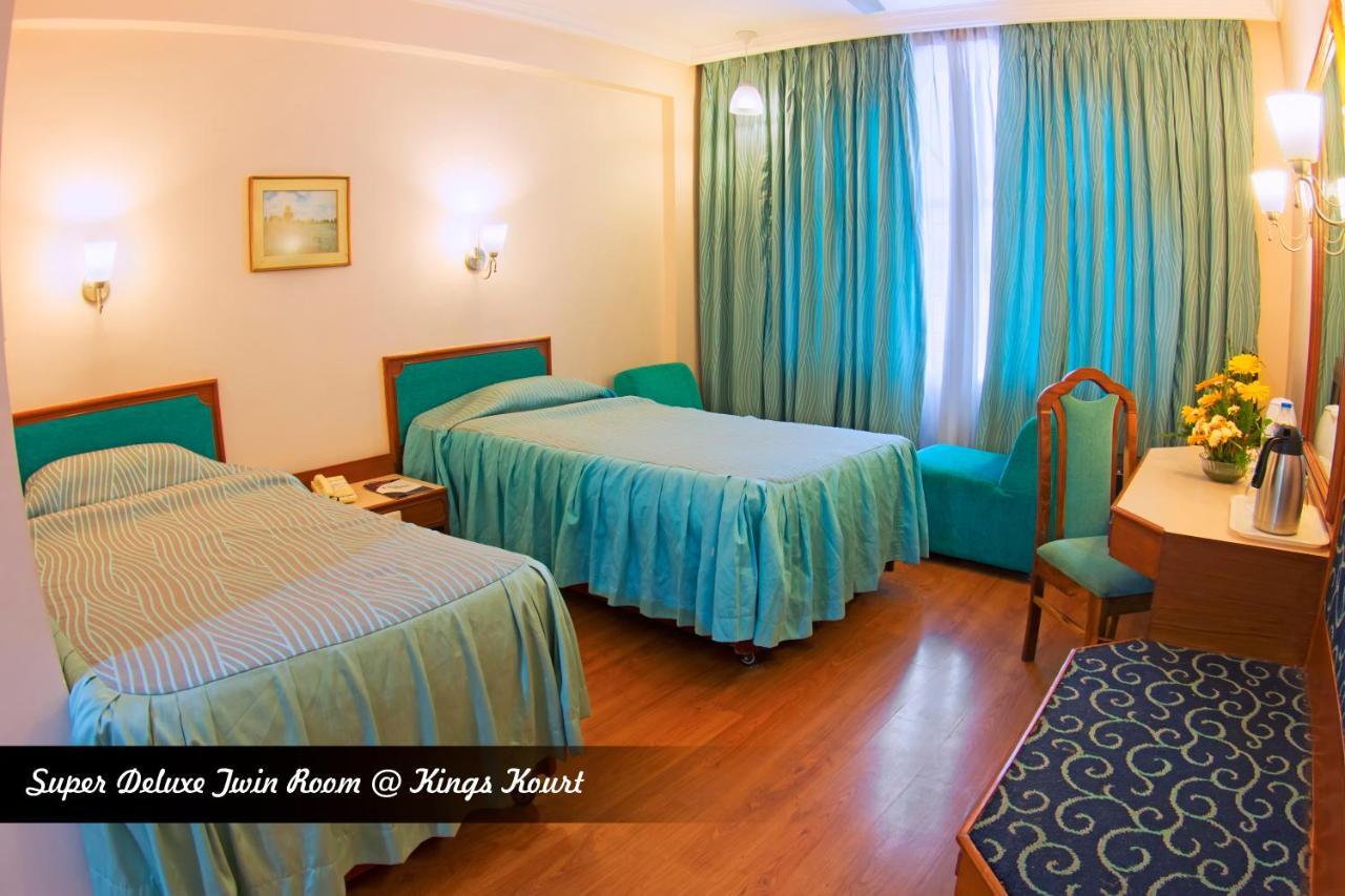 Hotel Maya's Kings Kourt 3*