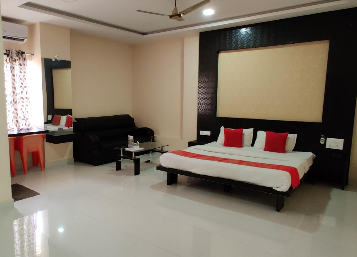 Hotel Suvarna Suits