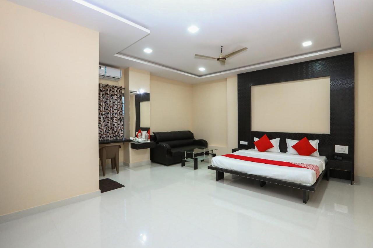 Hotel Suvarna Suits